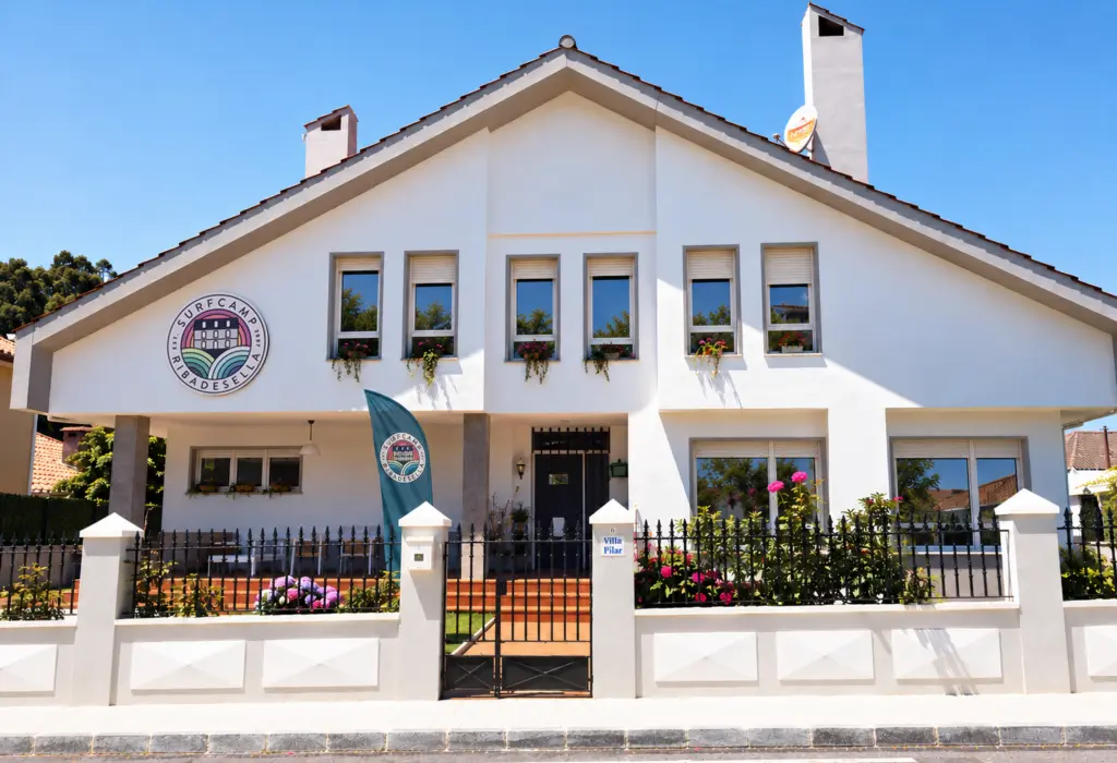 Chalet Bed and Breakfast Ribadesella Villa Pilar - Surfcamp Ribadesella